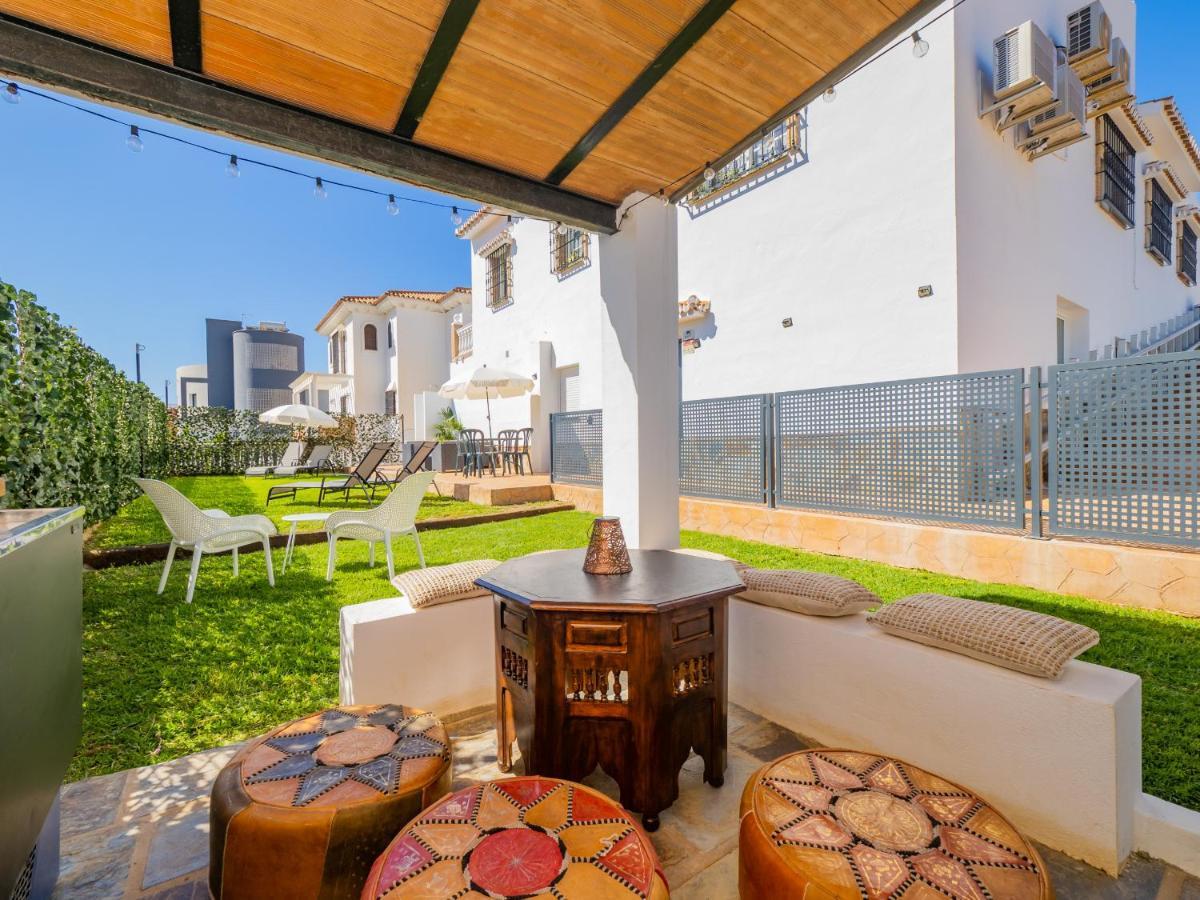 Cubo'S Hostal William'S Sunny 1 With Breakfast Torre de Benagalbon Esterno foto