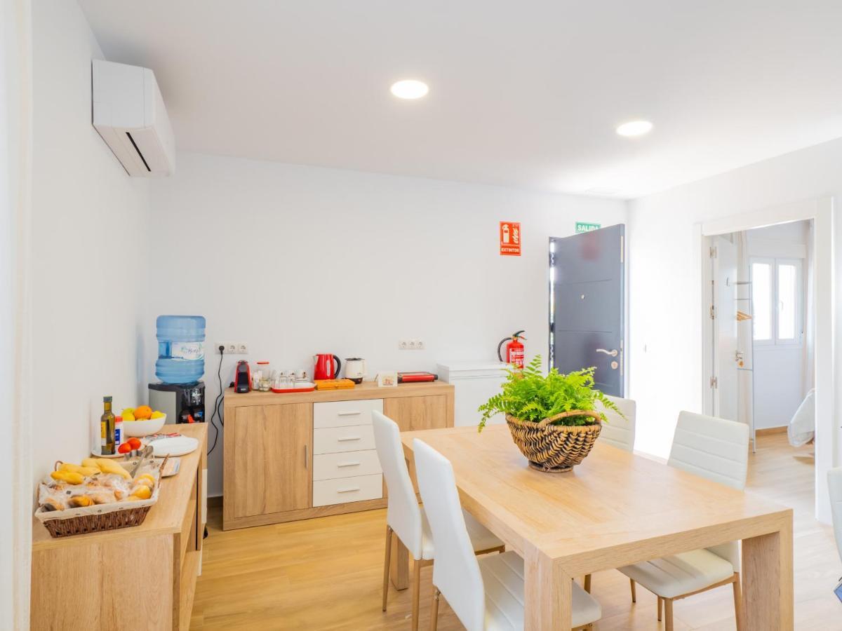Cubo'S Hostal William'S Sunny 1 With Breakfast Torre de Benagalbon Esterno foto