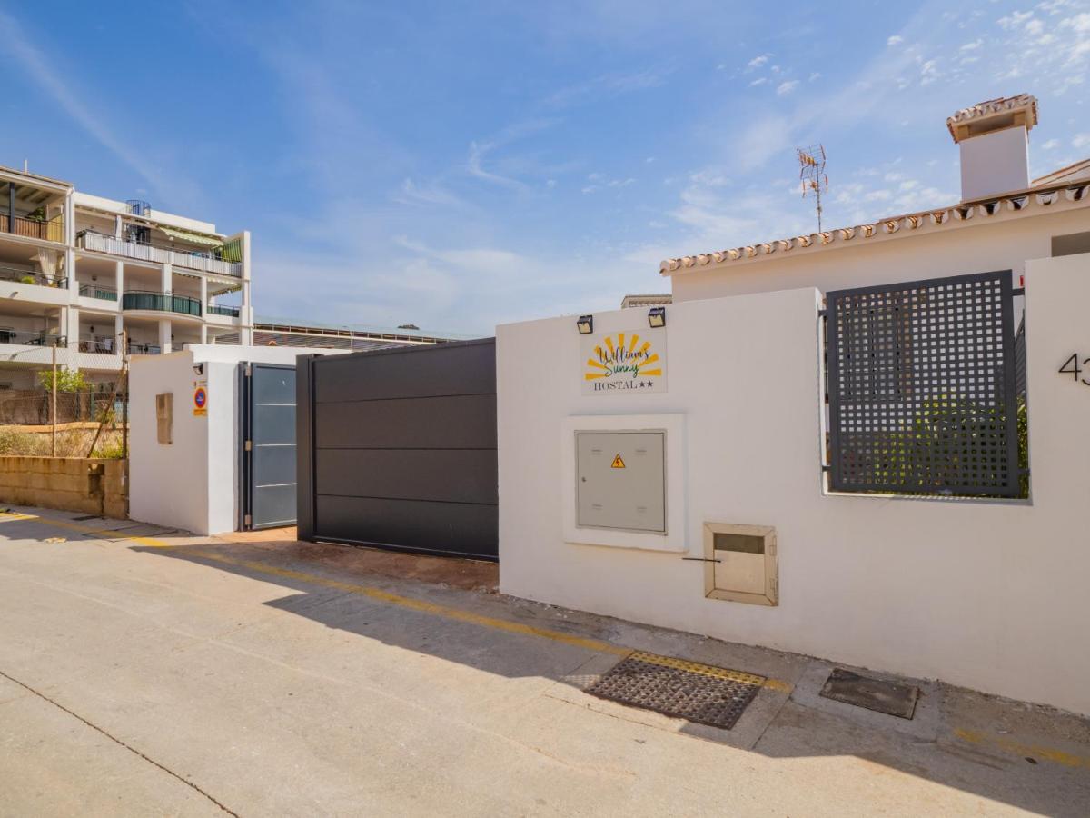 Cubo'S Hostal William'S Sunny 1 With Breakfast Torre de Benagalbon Esterno foto