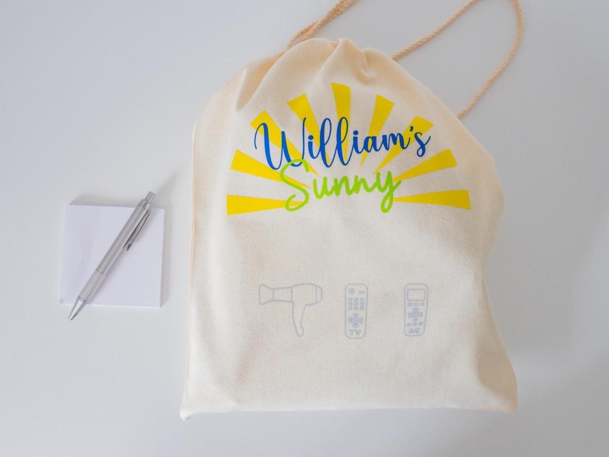 Cubo'S Hostal William'S Sunny 1 With Breakfast Torre de Benagalbon Esterno foto