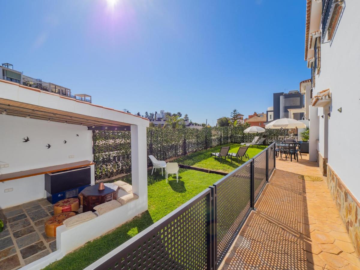 Cubo'S Hostal William'S Sunny 1 With Breakfast Torre de Benagalbon Esterno foto